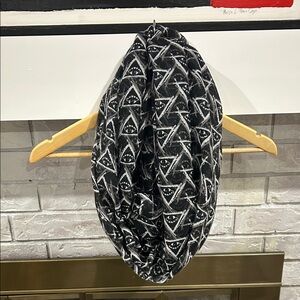 Charlotte Russe Black and White Patterned Scarf